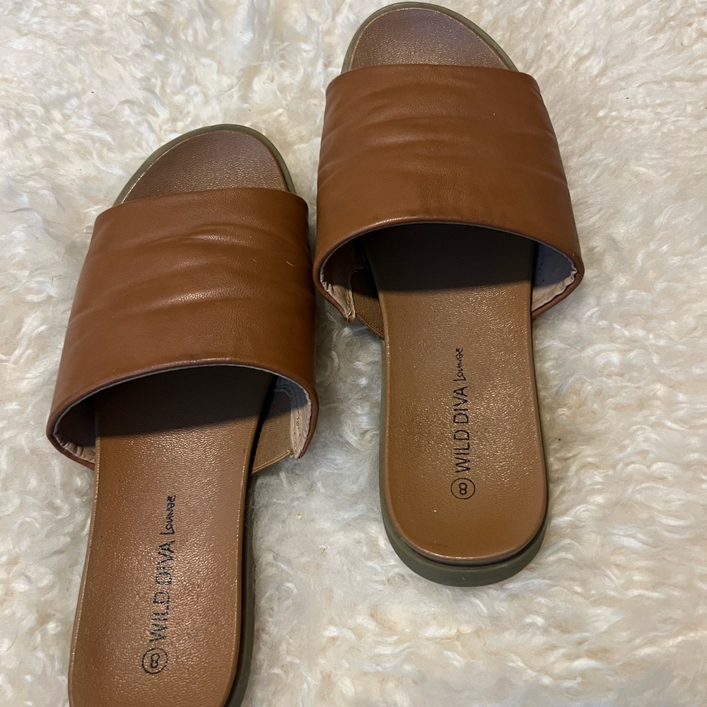 DIVA Lounge Tan Slide Sandals